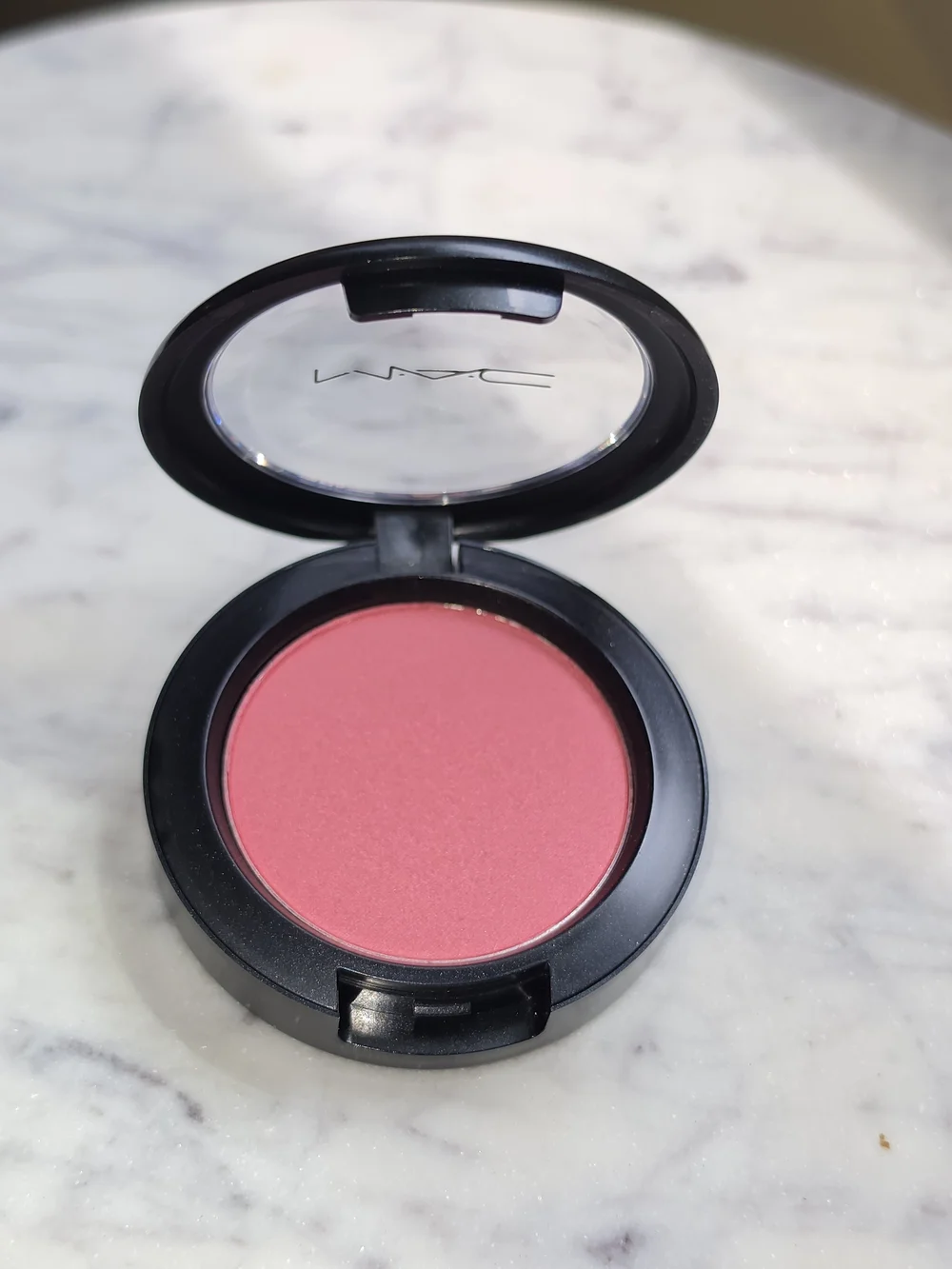 DISCONTINUED MAC POWDER BLUSH- 